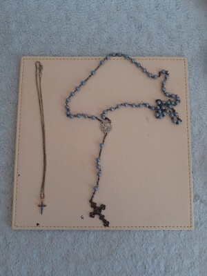 Rosenkranz mit blauen Perlen silberfarben, schwarzes Metallkreuz 48 cm lang, mit 1 anderen 