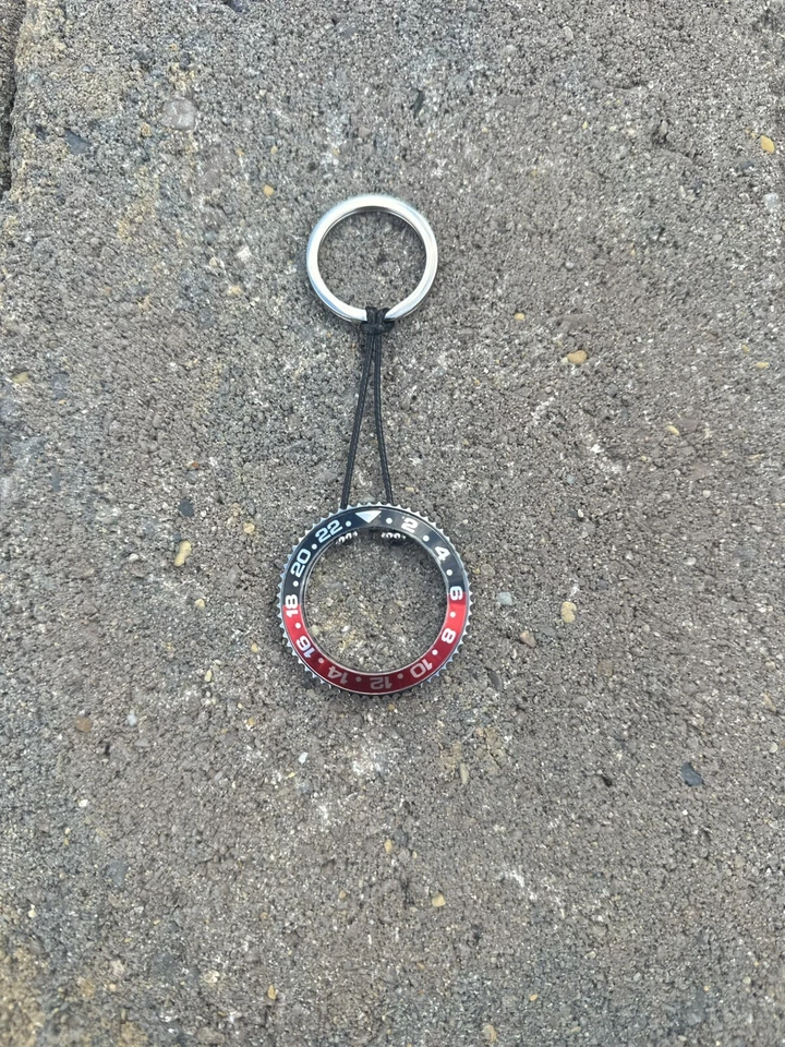 Llavero Bisel Acero Reloj Lujo Homenaje a Relojes Llavero 1.25"X1.25" 35.6g Foto 2 de 4