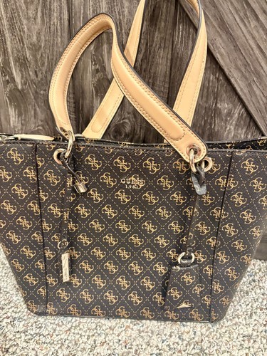 GUESS Handtasche Schultertasche Damen Guess Hobo Bag gebraucht, in einwandfreiem Zustand