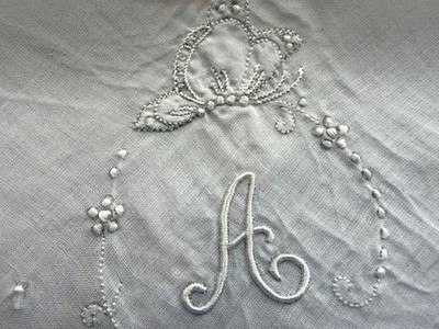 VINTAGE HANKY WHITE MONOGRAM INITIAL A MADEIRA APPLIQUE CANDLEWICK EMBROIDERY
