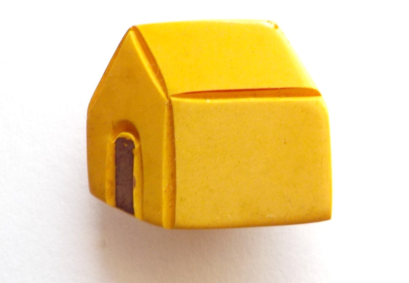 Bakelite Button Realistic Yellow House w/Painted Brown Door NBS Medium