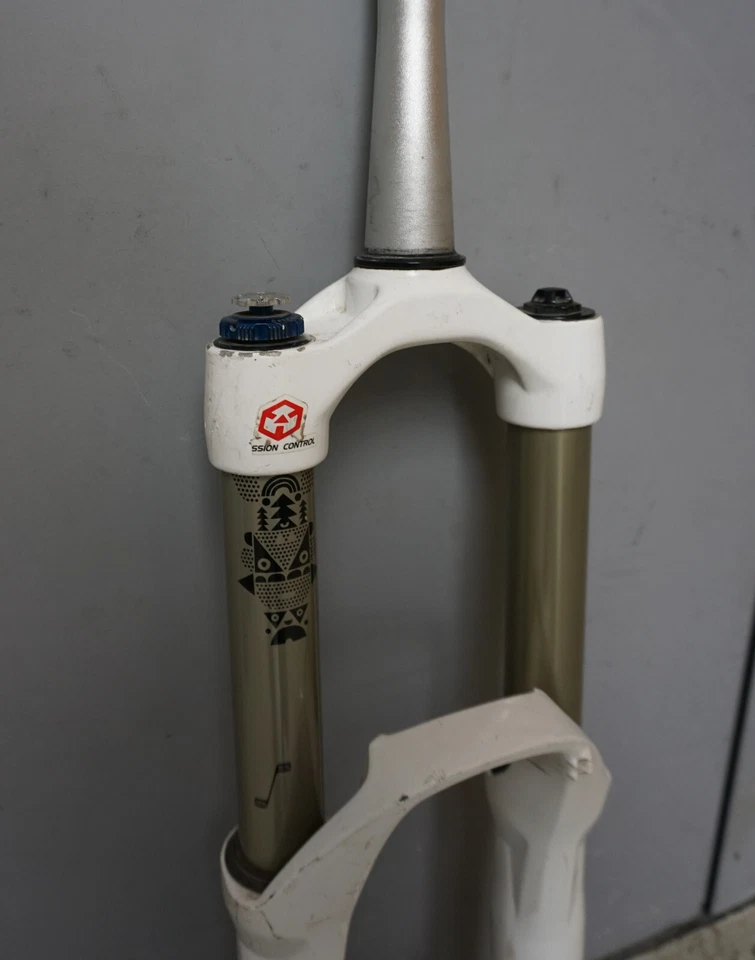 Rockshox Totem Gabel Fork Fahrrad Federgabel tapered weiß für 26 " (A023-684) - Bild 2 von 4