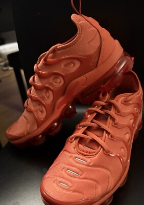 nike red vapormax womens