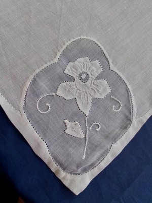 VTG Set 7 Madeira White Linen Napkins 18'' Hand Embroidered Organdy Inserts