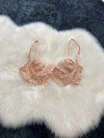 Lot 2 Agent Provocateur Beige Flowers &ndash; Size S 32c / Neon Green S 32C