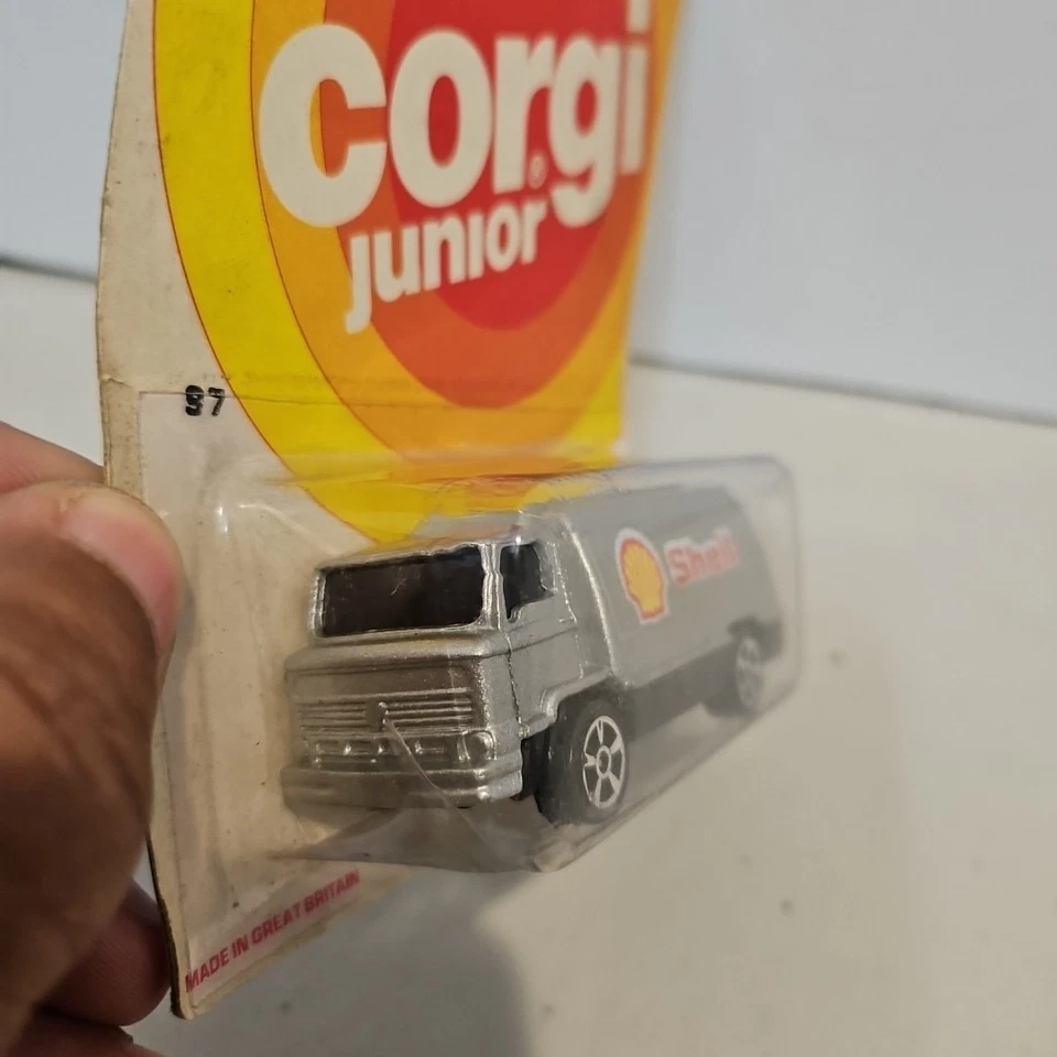 Vintage Corgi Juniors #97 Shell Petrol Tanker Truck On Sealed Card 1/64 - Image 3 of 4