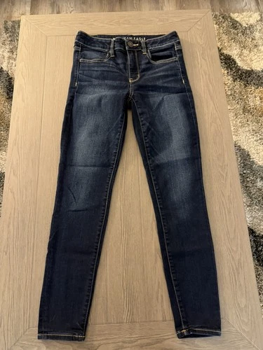 American Eagle Super Stretch Women’s Jegging Dark Wash Sz 6S. Excellent cond. 