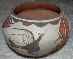 Early 1930-40's SEFERINA BELL Zia Pottery Bow w/Bird and Geometric designs