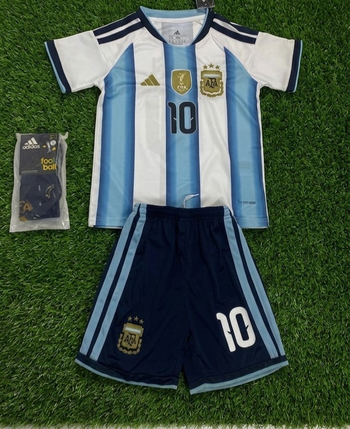 Kit Kids Completo Bambino Maglia Calcio Argentina Fifa Cup 2026 Messi + calze