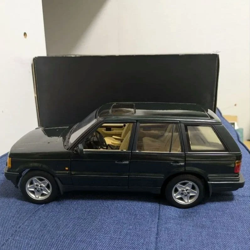 AUTOart Land Rover 1:18 Scale Diecast Cars, Trucks & Vans for sale