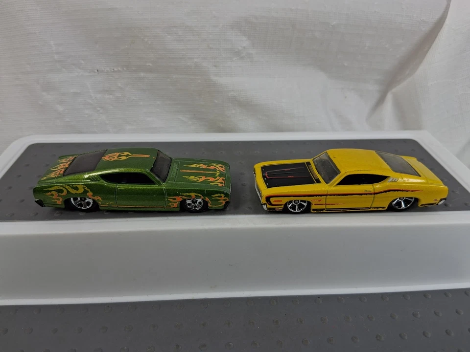 Hot Wheels 1969 Ford Torino Talladega Lot Of 2 Yellow Green Die Cast - Image 3 of 4
