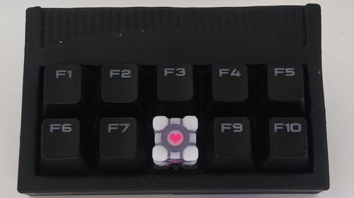 Handbemalte Portal Companion Cube Tastenkappe Keycap für Cherry MX-Switches - Bild 7 von 10