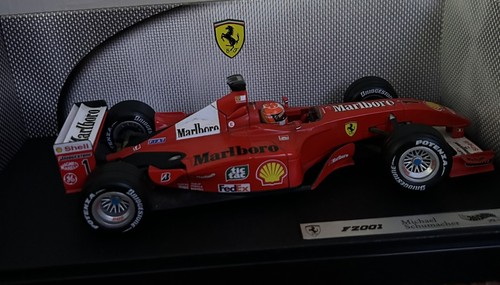 minichamps 1 18 formula 1 : Ferrari : Michael Schumacher - Picture 12 of 18