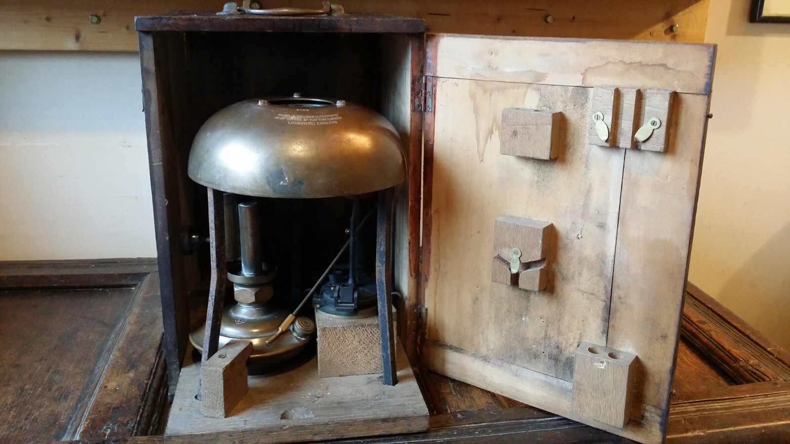 ANTIQUE 1930'S LARGE BRASS FLASH POINT TESTER BAIRD & TATLOCK - CASED LABORATORY