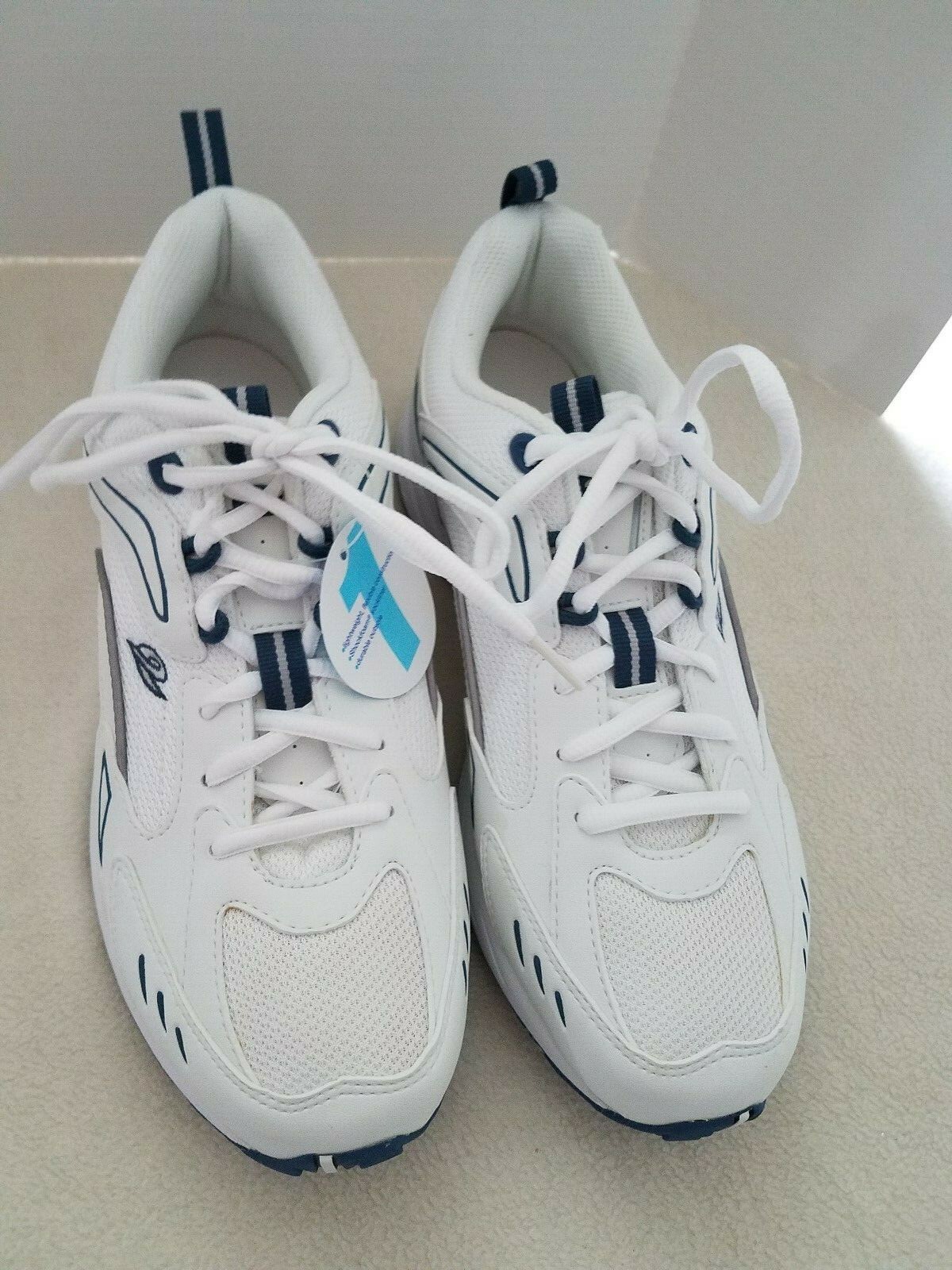 easy spirit walking tennis shoes