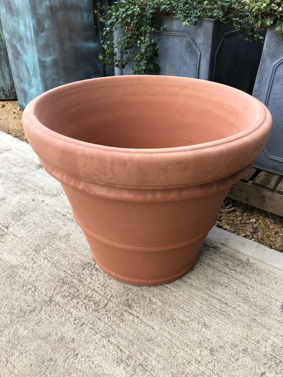 63 cm dia Terracotta pots Large Italian planters Terracotta pots for sale