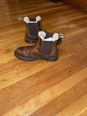 Dr Martens Butterscotch Leonore Lined 2976 Chelsea Boots Dr Martens Butterscotch Leonore Lined 2976 Chelsea Boots