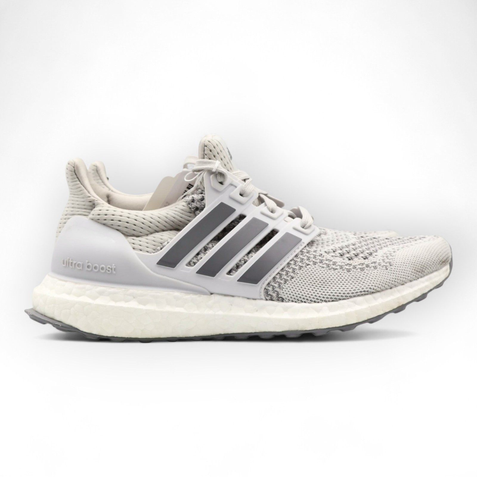 Adidas Ultraboost 1.0 Women’s Fashion Lifestyle Running Shoes Sneakers Size 6.5 Adidas Ultraboost 1.0 Women’s Fashion Lifestyle Running Shoes Sneakers Size 6.5