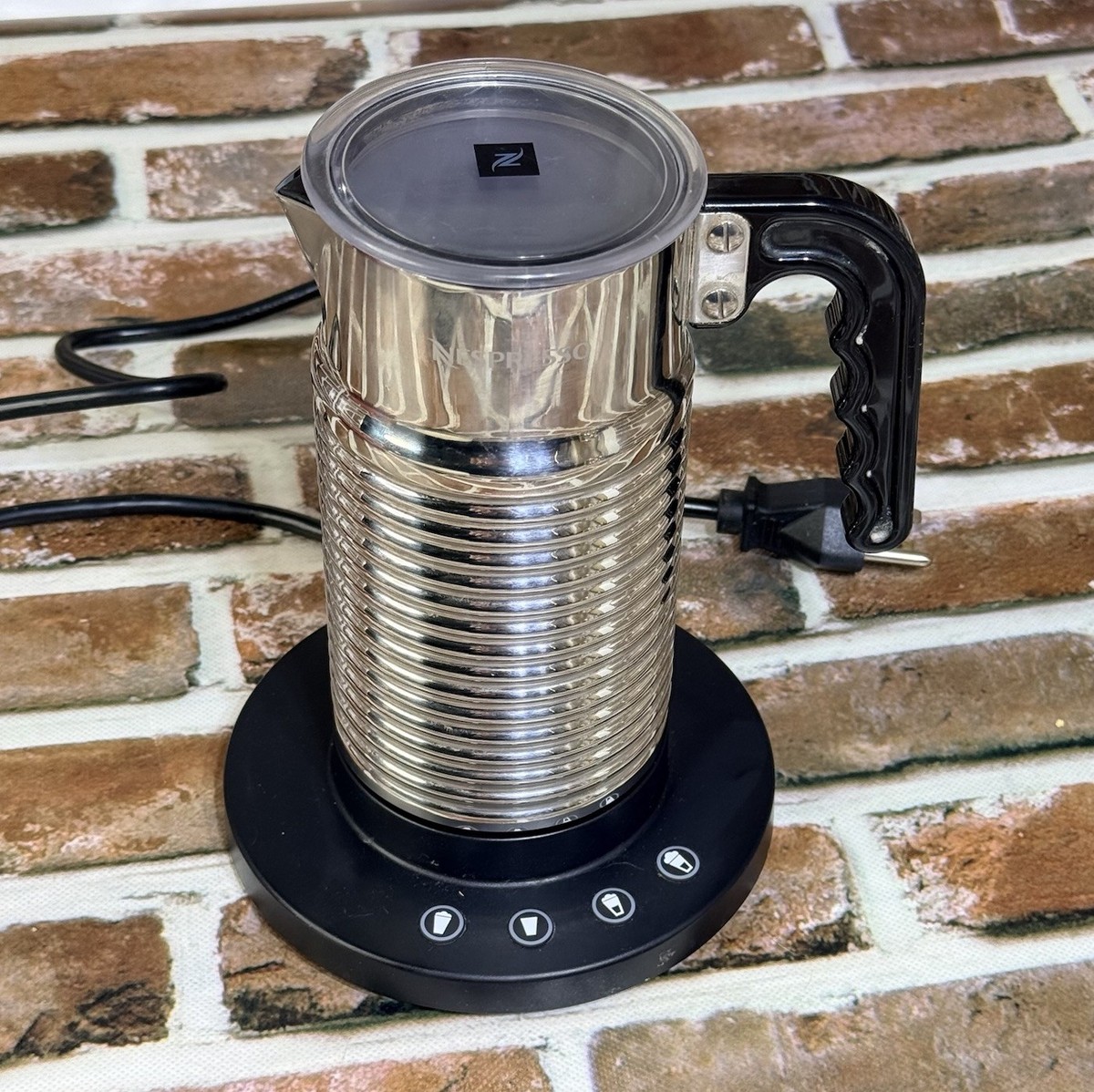 Nespresso Aeroccino 4 Milk Frother Chrome Silver Electric Hot Cold