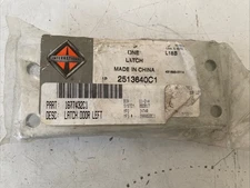GENUINE INTERNATIONAL LEFT SIDE DRIVER SIDE DOOR LATCH 2513640C1 NEW OEM