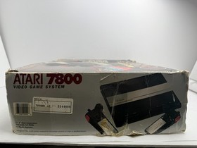 Atari 7800 Video Game System With Accessories & Original Box *READ*