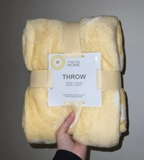 Yellow Super Soft Daisy Flower Throw Blanket Easter vibes. Fluffy Finish New