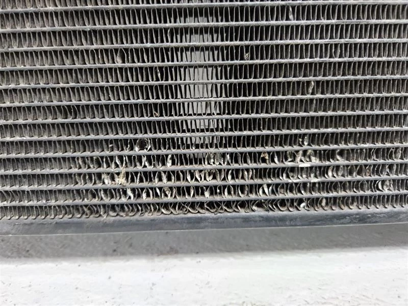 Condensador de aire acondicionado Honda Pilot 2009-2015 OEM 80110SZAA01 Foto 4 de 4