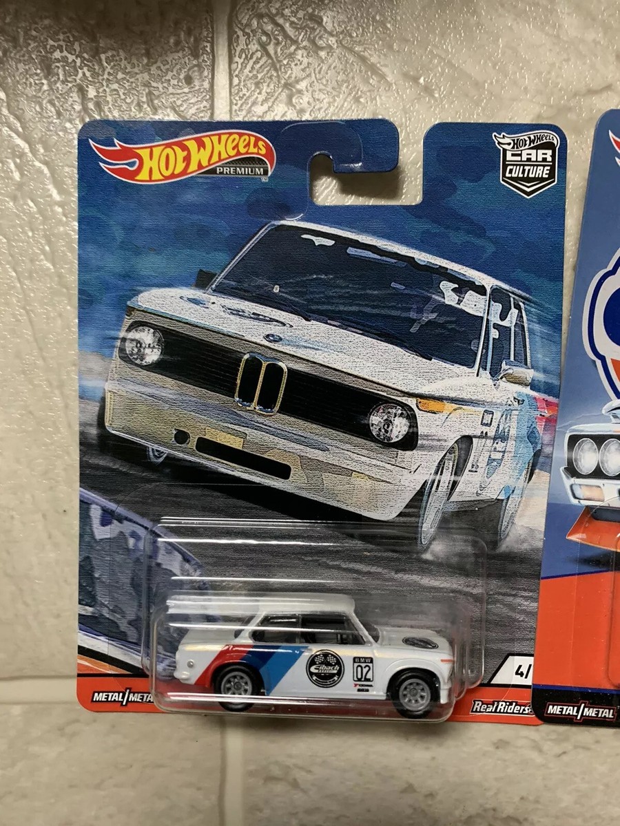 Car Culture Hot Wheels BMW 2002 & Gulf Nissan Laurel 2000 SGX Lot