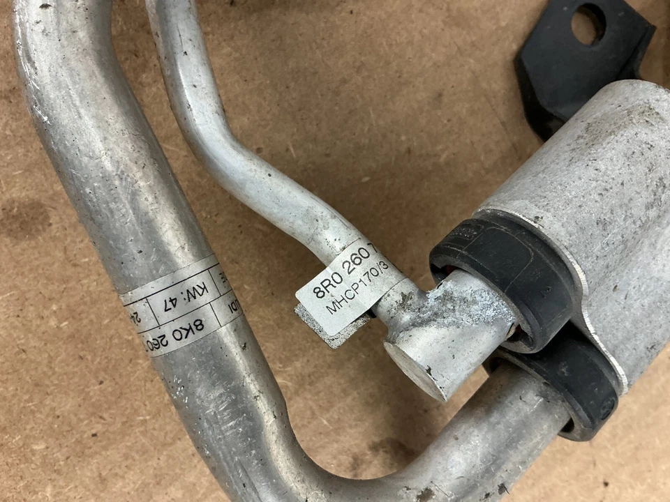 AUDI Q5 2011-2017 - Manguera de aire acondicionado delantera / línea / tubo 8R0260710 OEM Foto 2 de 4