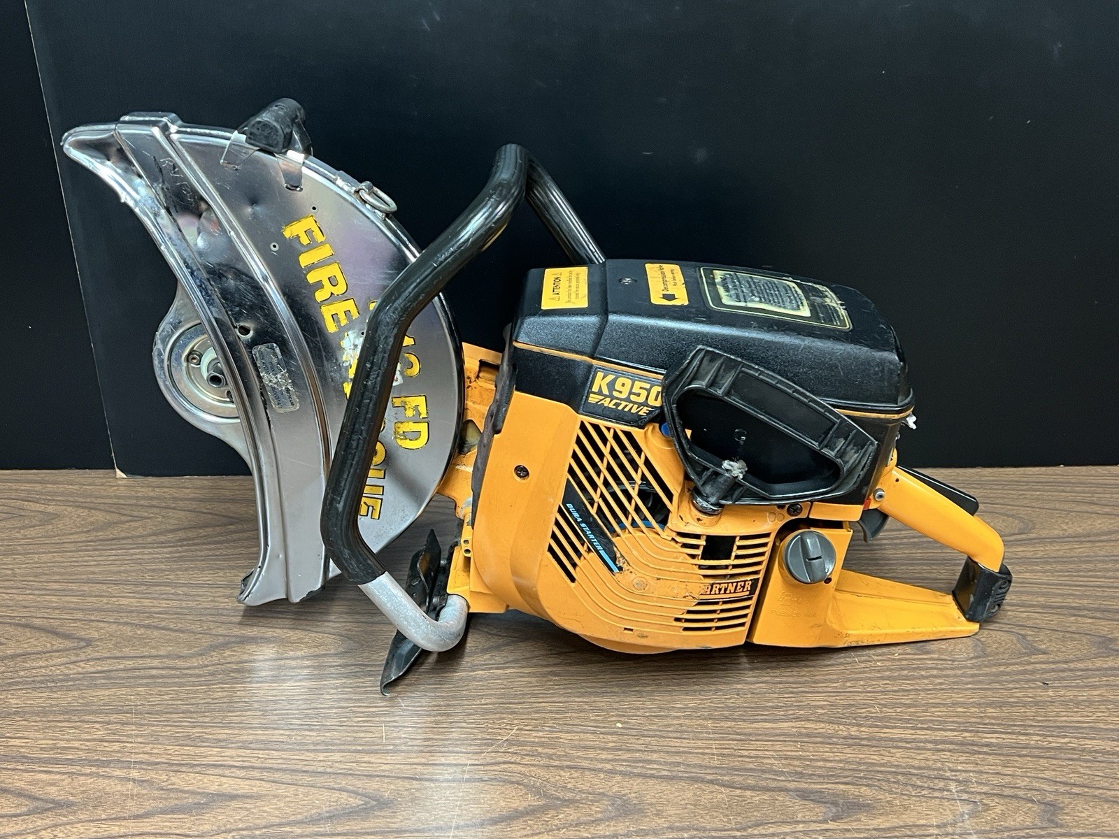 PARTNER HUSQVARNA K950 Concrete Cut Off Saw | 94cc Saw 14" | NEEDS FUEL SERVICE