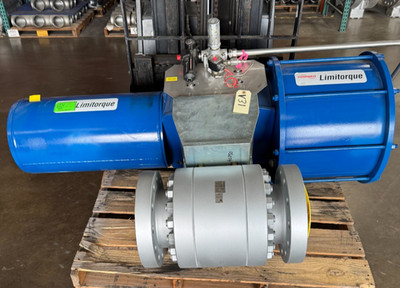 LIMITORQUE ACTUATOR LPS-25A-585B-RC2-3 with  ARGUS 6'' 900 RF FP BALL VALVE