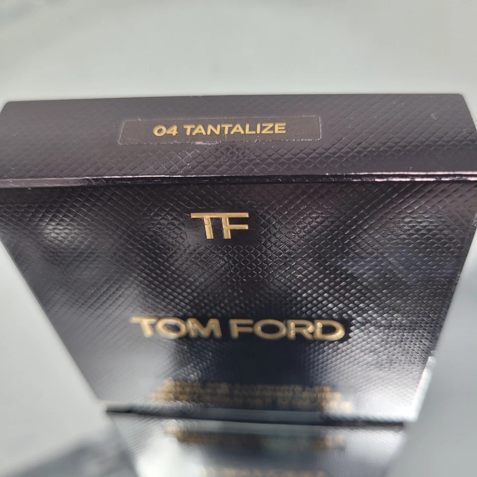 Delineador lápiz labial Tom Ford Shade & Illuminate Lip Duo 04 color tantalize NUEVO EN CAJA Foto 4 de 4