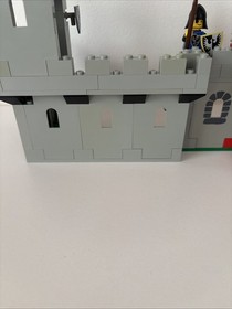 LEGO Castle: Knight's Castle (6073) With Instructions
