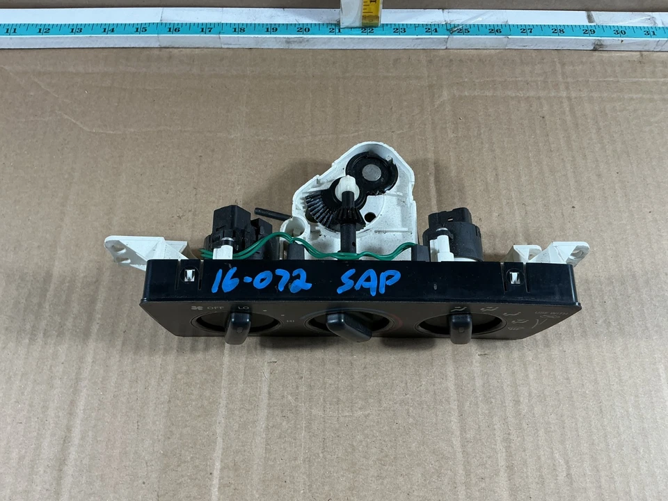 1995-1999 Toyota Avalon AC Heater Temperature Climate Control - Image 4 of 4