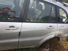 Porte arrière et accessoires Toyota RAV4 II