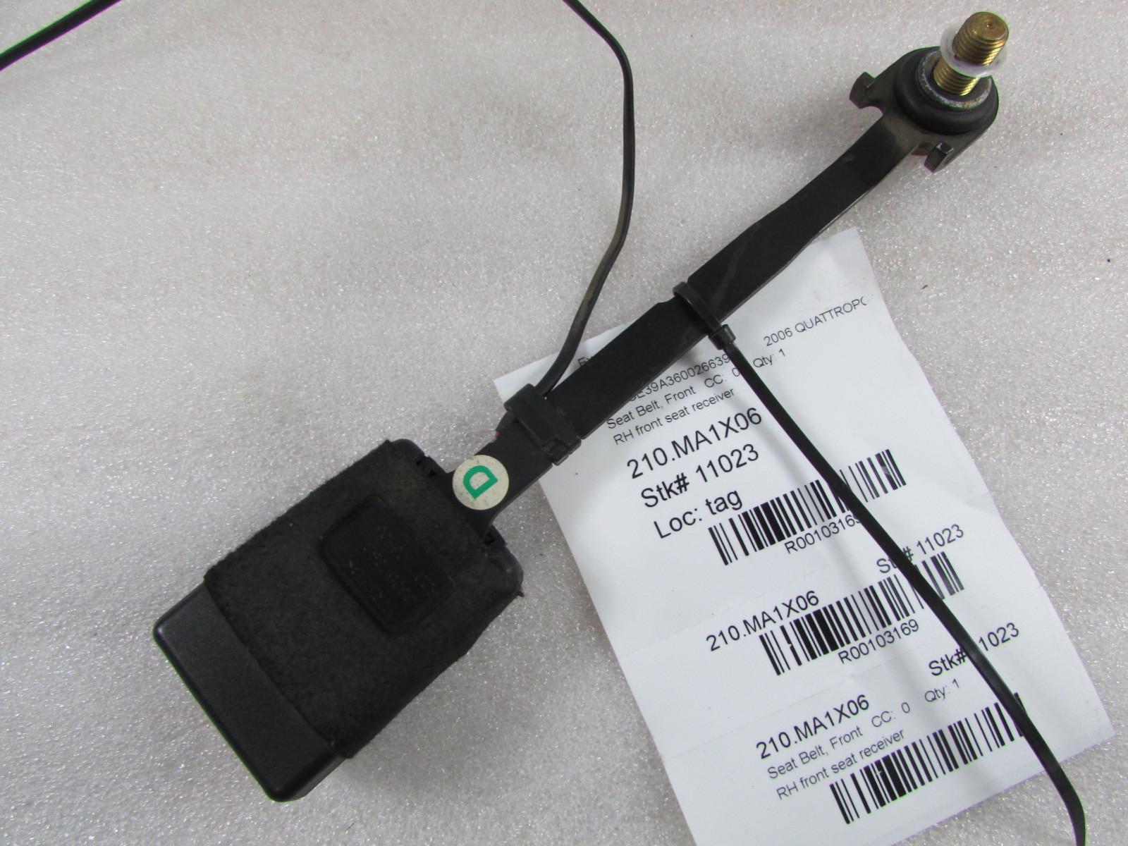 Maserati Quattroporte, RH, Right Front Seat Belt Receiver, Used