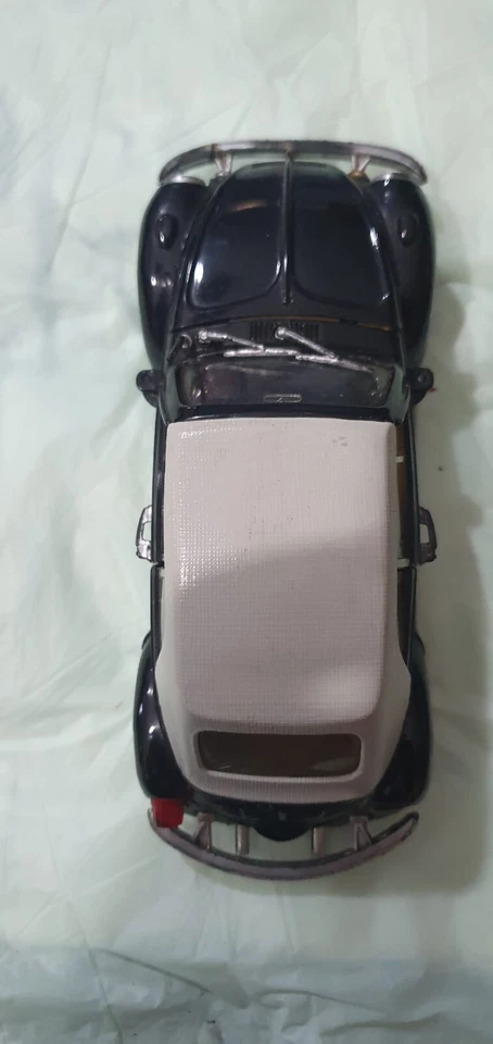 Polistyl Volkswagen Cabriolet maggiolino scala 1:25 - Immagine 2 di 4