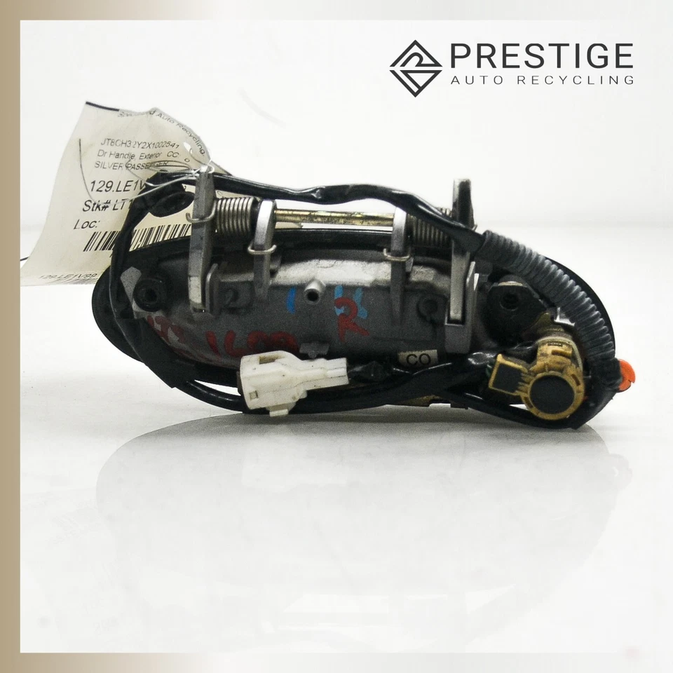 Manija de puerta exterior delantera derecha Lexus SC300 SC400 1998-2000 69210-24040-B1 Foto 3 de 4