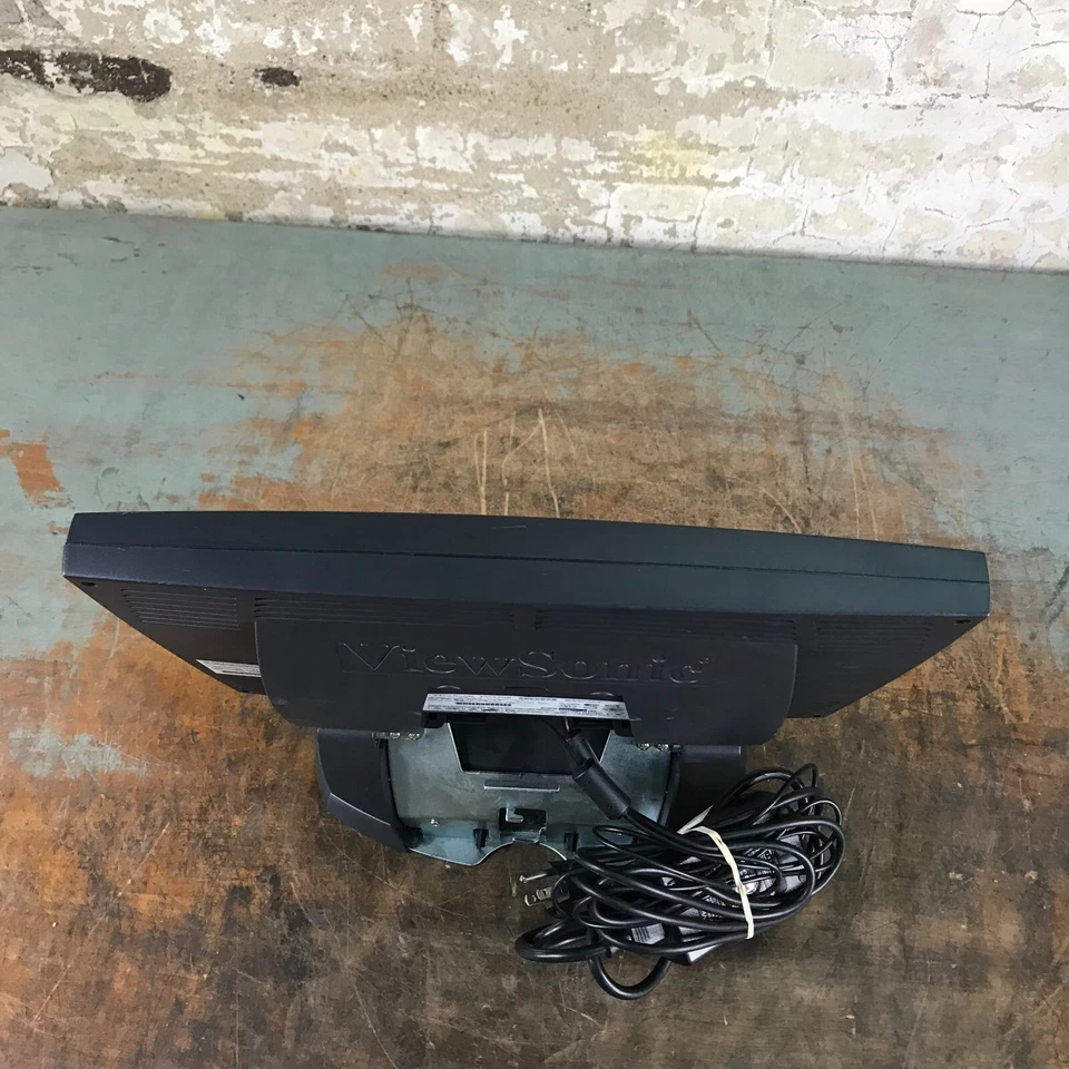 NEC 17" LCD Computer Monitor MultiSync LCD1770VX VGA/DVI 4:3 for Retro Gaming - Image 3 of 4