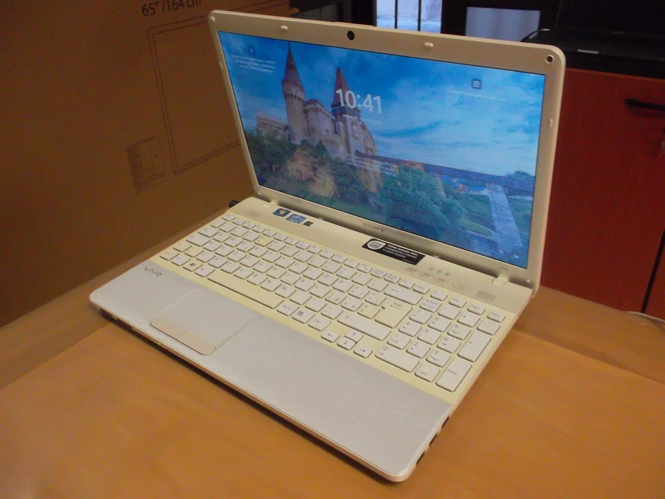 NOTEBOOK SONY VAIO MODELLO VPCEH CORE I5 WINDOWS 11 - Immagine 3 di 4