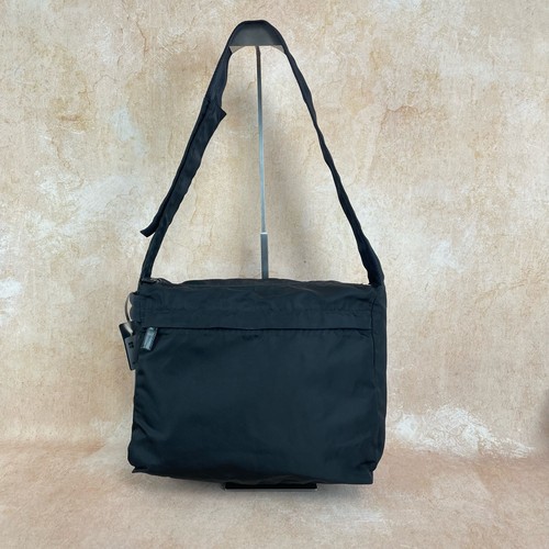 Prada Pre-Owned Authentic Messenger Bag Black Nylon Free Tracked Shipping - Picture 1 of 19