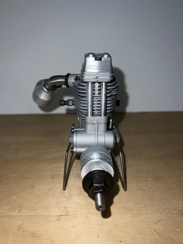 Magnum XL Series Model FS 61 R/C Motor RC Airplane Glow Four Stroke Engine - Image 4 of 4