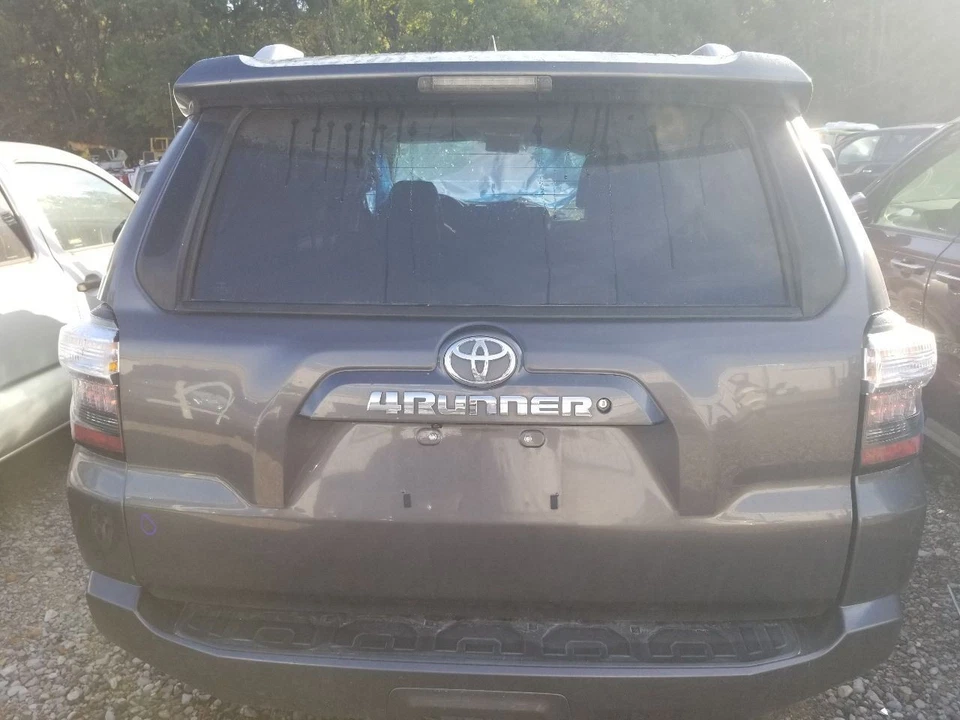 14 2014 TOYOTA 4 RUNNER SR5 DECKLID HATCH GRAY  — 第 3/4 张图片