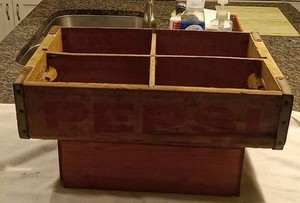 Pepsi Wooden Soda Bottle Crate Carrier. 4 Compartment (6 Pks) Cedar Rapids, Iowa