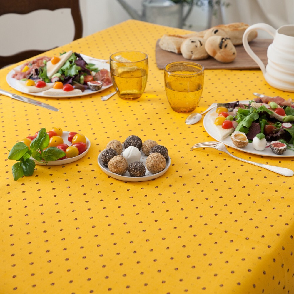 Nappe coton enduit MCTISSUS imperméable jaune et rouge 150x120cm anti-tache