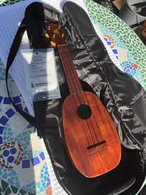 Ukelele vintage de piña Kamaka Foto 2 de 4