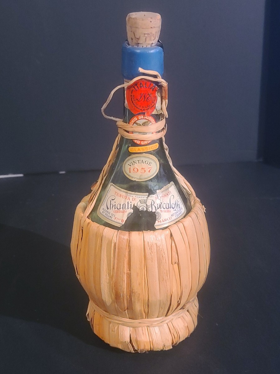 Vintage 1957 Chianti Bucalossi Glass Wine Bottle, Empty Wine Bottle With  Wrap