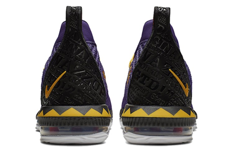 【値下】NIKE LEBRON XVI \