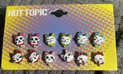 Hot Topic Lucky Kitty Earring Set