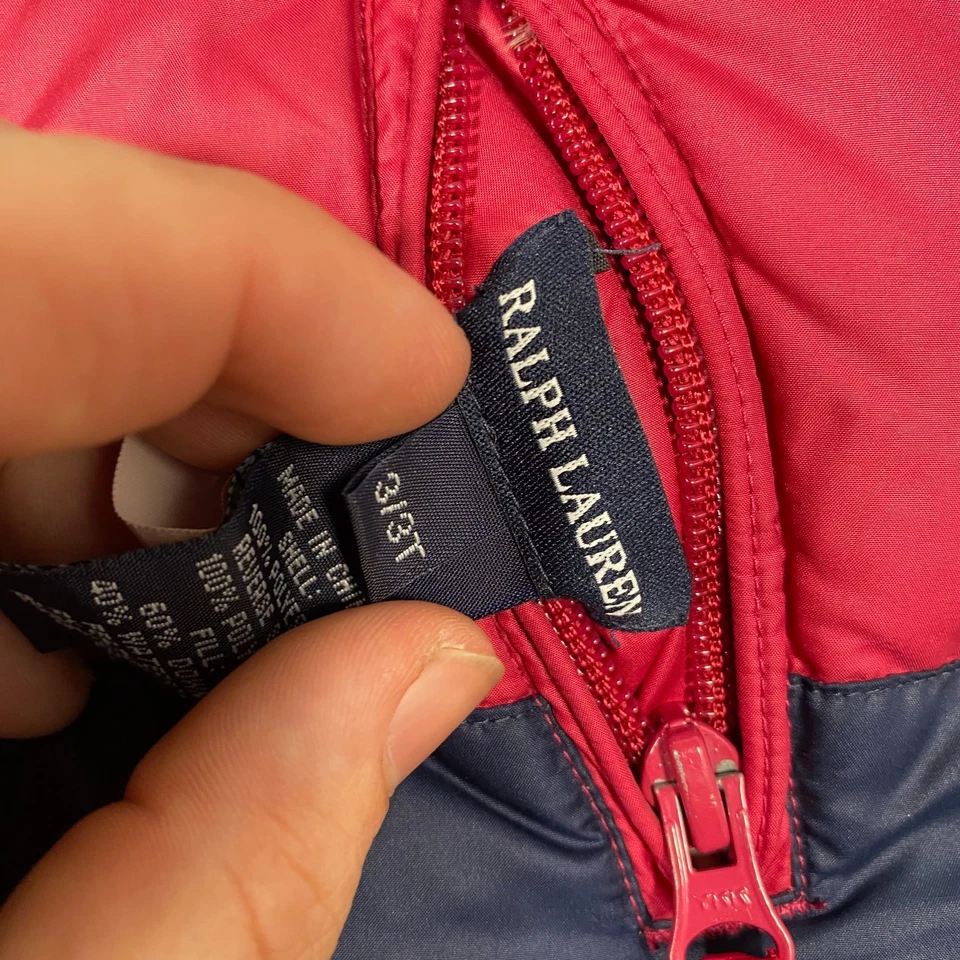 Ralph Lauren 女孩蹒跚学步的孩子双面羽绒背心尺寸 3T 粉色/蓝色贴纸残留 — 第 4/4 张图片